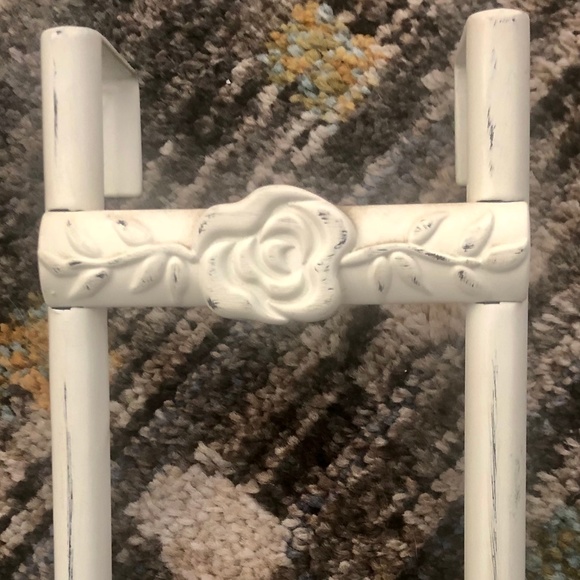 Over the Door Cottage Rose Double Hook ~ Like New! - Picture 2 of 4